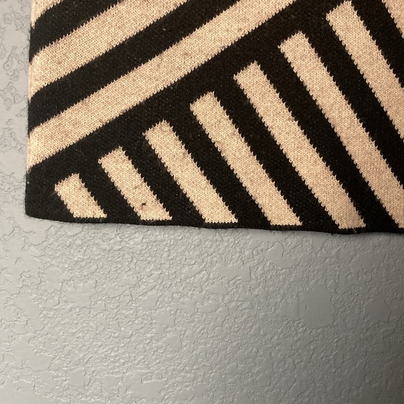 Cynthia Rowley Merino Wool Skirt ~ Small ~ Black and White - Picture 3 of 7